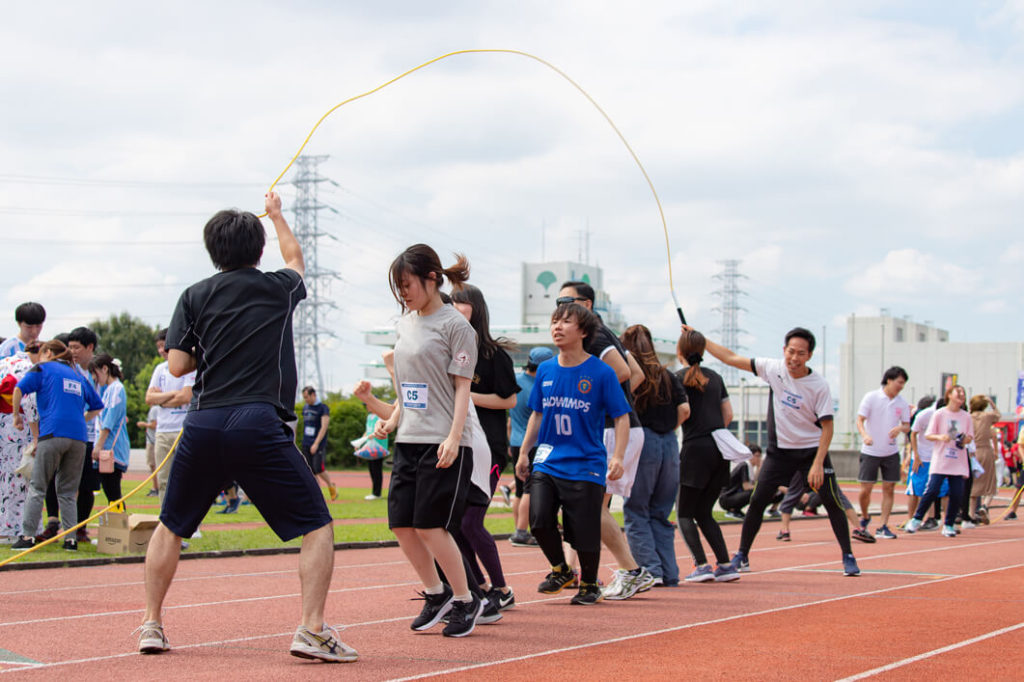 みんなで声を掛け合いながら跳ぶ、跳ぶ、跳ぶ