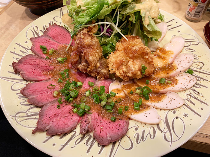 新宿御苑ランチ 肉べぇ